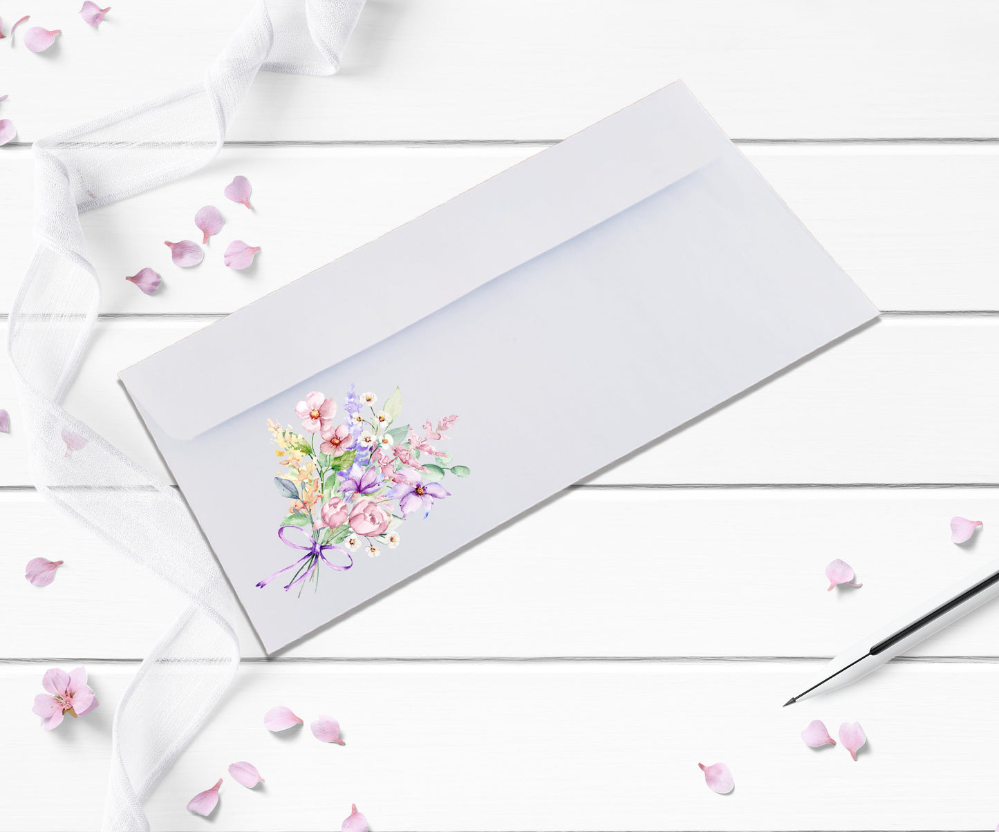 Personalized Cute stationery floral memo pad comes with easy seal envelopes